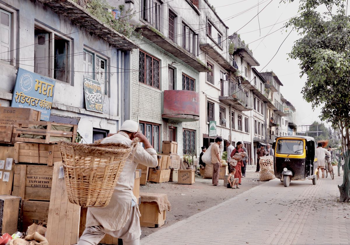 ‘क्याप्टेन साब’को तीनकुनेमा किन लगाइयो भब्य सेट ?