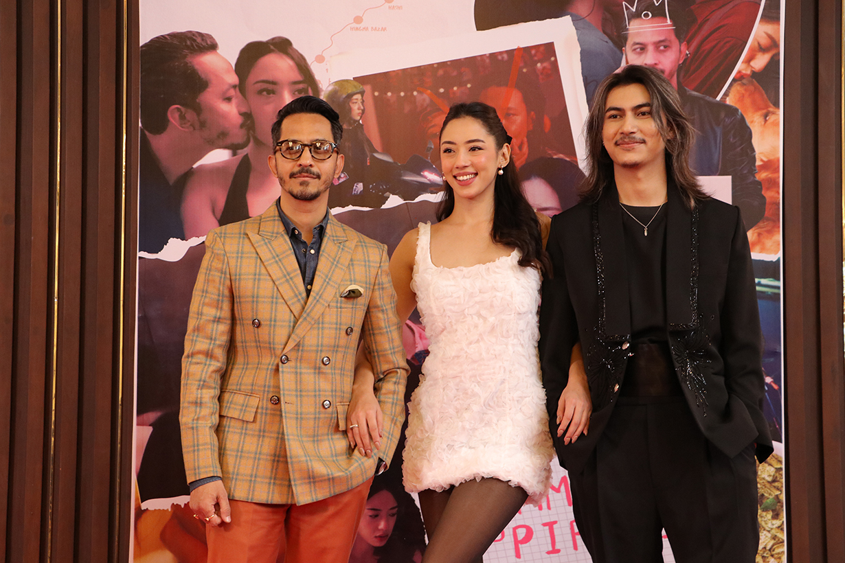 आनाको ‘पिरती’ मा परे समिर, धिरज र विनय