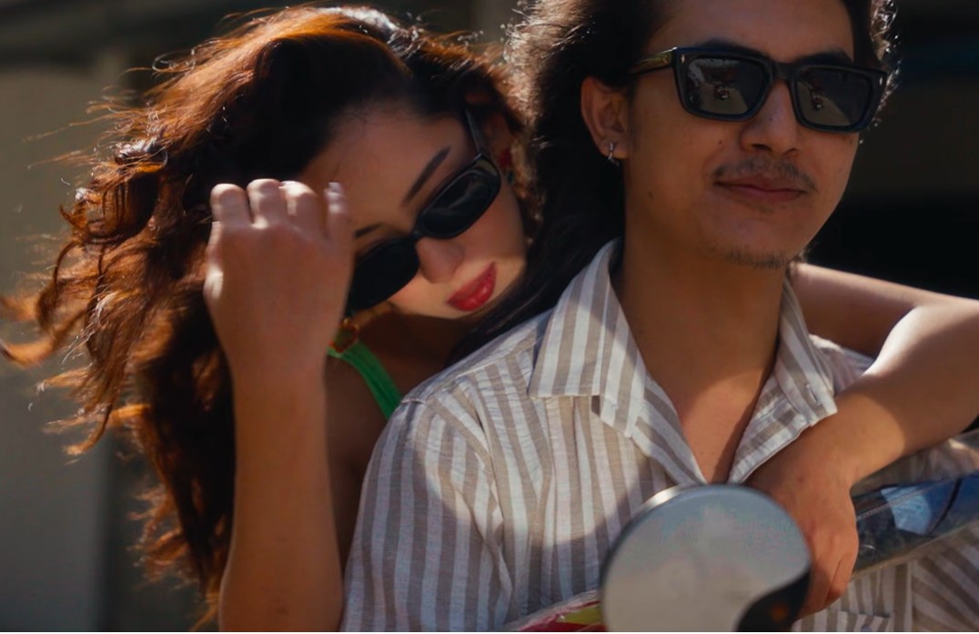 थाइल्याण्डमा ‘रमिताको पिरती’ समीरसँग आनाको मस्ती