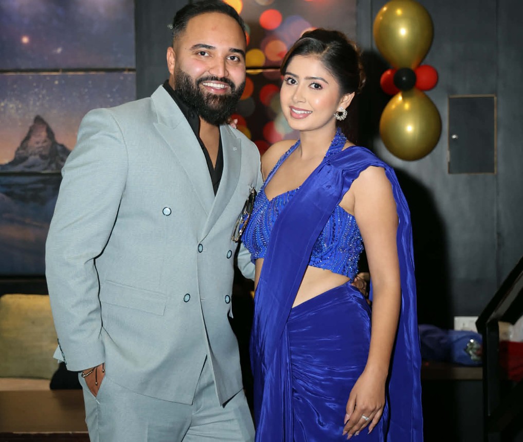 हिन्दी गीतमा गरिमा र रोशनको रोमान्स (भिडियो)