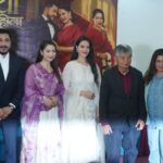 रेखा थापा ‘माया भनेकै यस्तो होला’ निर्देशन गर्दै