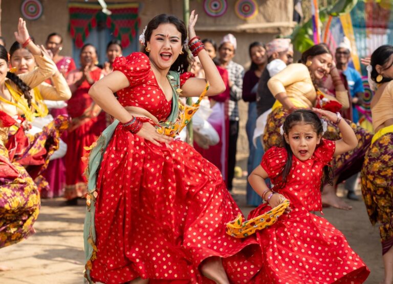 ‘लालीबजार’ को गीतले टिकटक र रिल्स ततायो