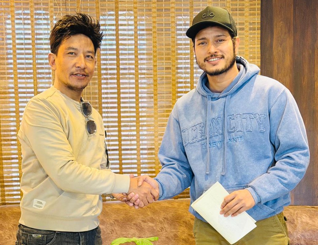 ‘एक्का तीन’मा पूजासँग जोडी बाँध्दै पुष्प