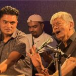 चलेको कार्यक्रममा बाबु-छोराले आफ्ना लोकप्रिय गीत