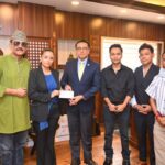 ‘पार्वती’ टिमको मनकारी कदम, बाढीपीडितलाई ११ लाख सहयोग