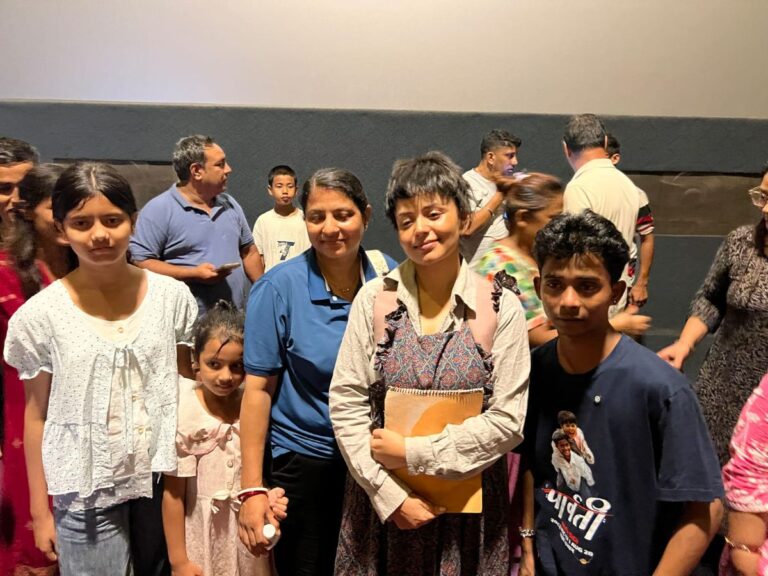‘पार्वती’को प्रिमियरमा दिदी भाइको भावनात्मक सम्बन्धले छोयो दर्शकको मन