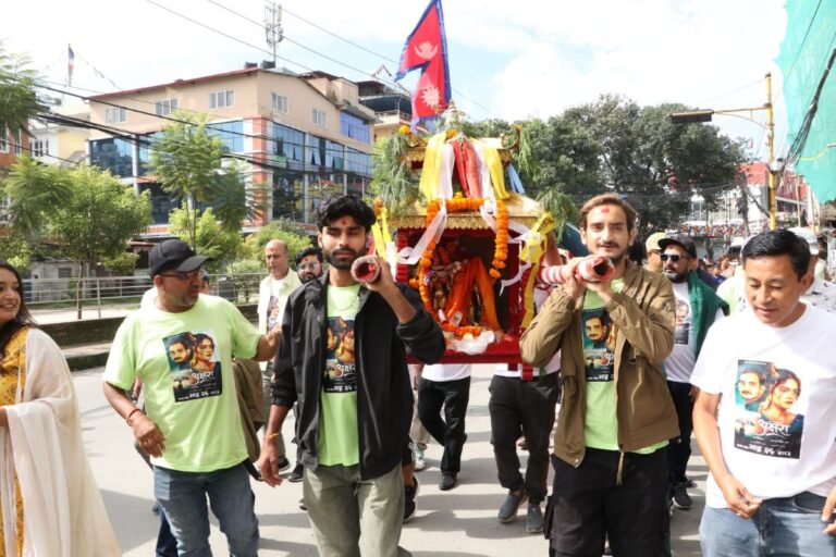 ‘अक्षरा’को प्रचारमा बौद्धमा निस्कियो कलाकारसहितको रथयात्रा